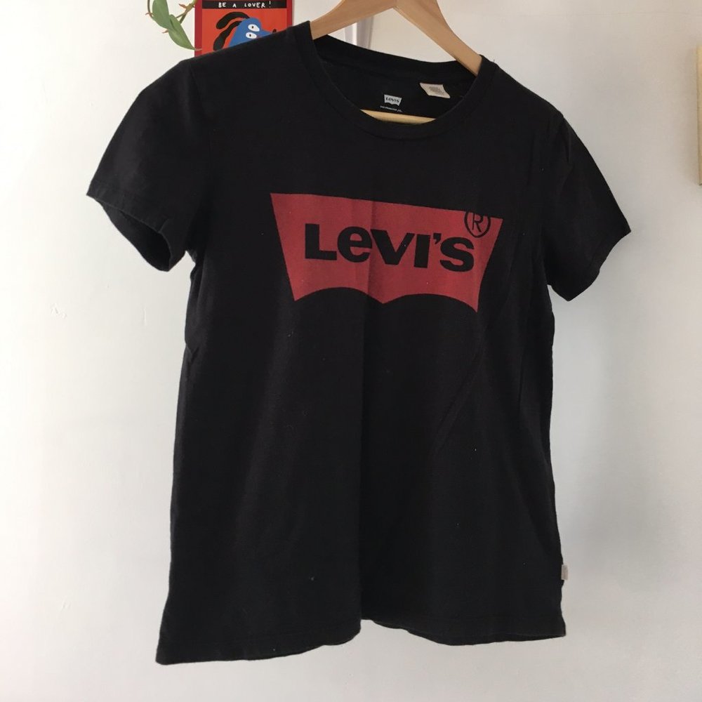 Levi's T-shirt